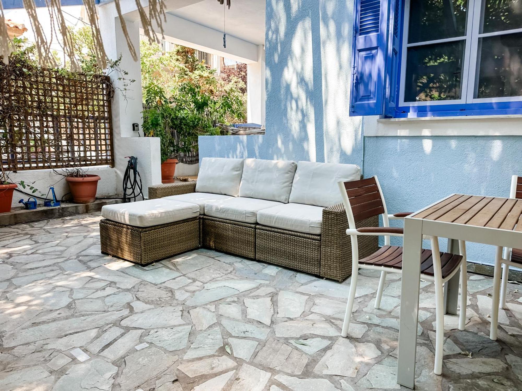 Apartment Blue Seaside House With Garden Skala Eresou